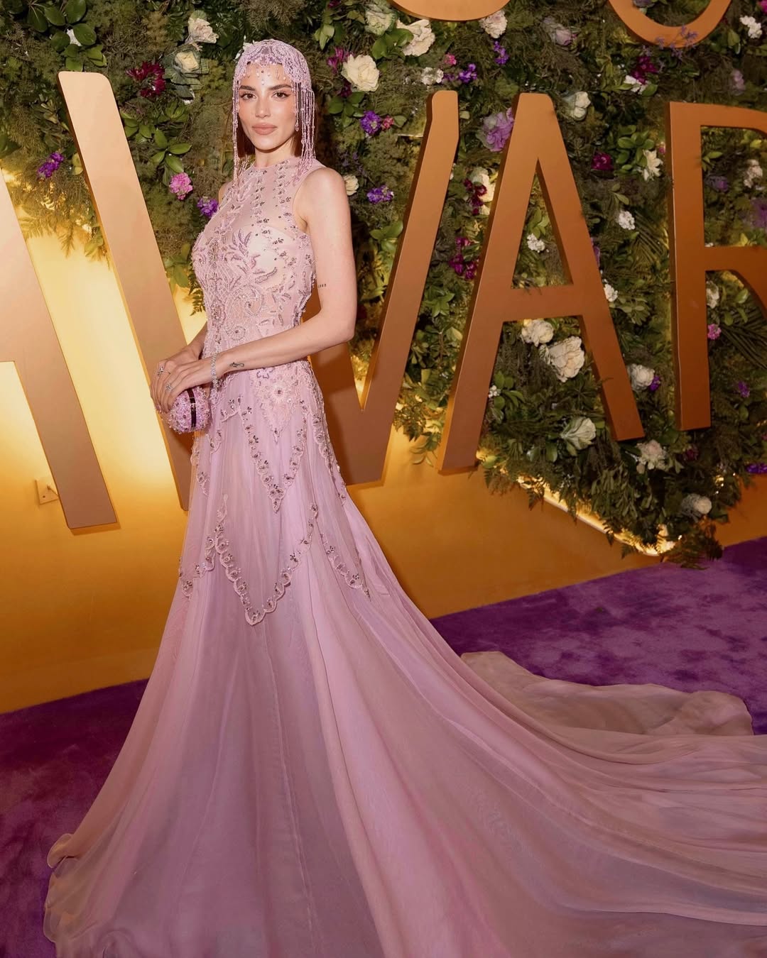 سينتيا صموئيل بفستان حالم باللون الزهري الباهت