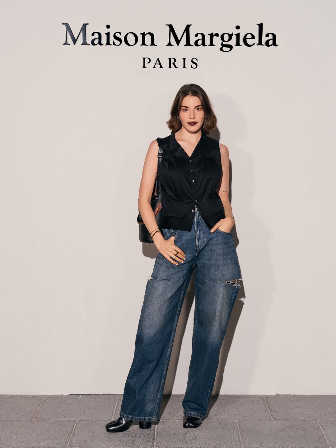  سينتيا صموئيل بنطال الدنيم الداكن مع جيليه باللون الأسود