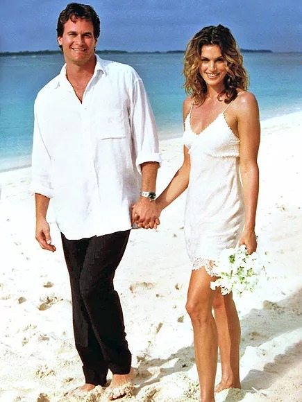 سيندي كروفورد CINDY CRAWFORD وراندي جيربر RANDE GERBER - جزيرة بارادايس