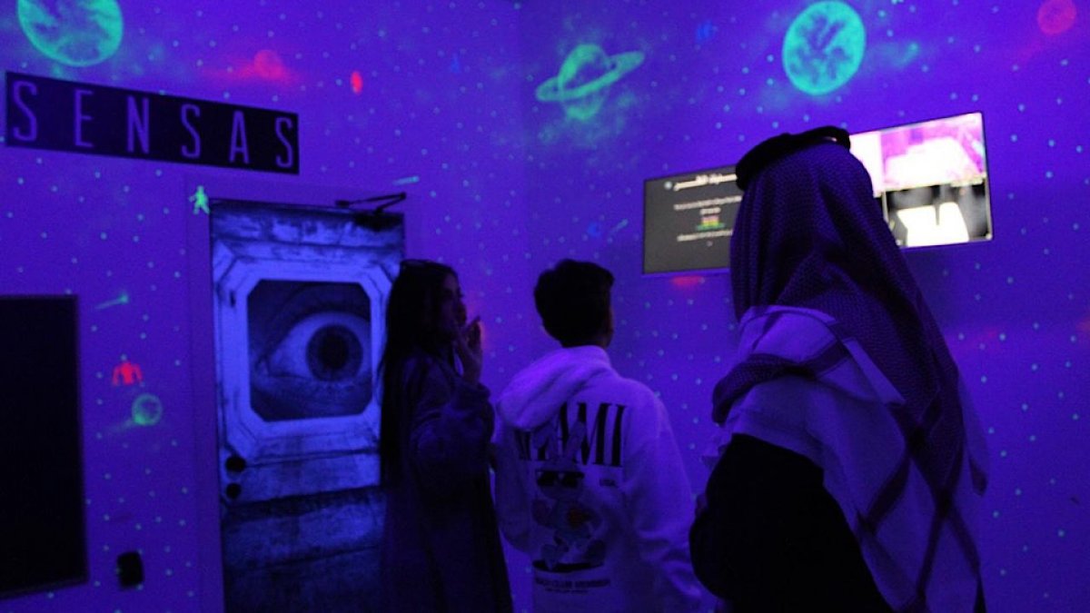 سينساس… مغامرة تقودها حواسك في عالم غير متوقّع