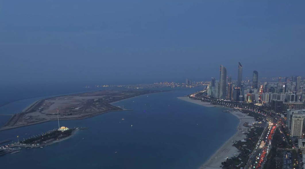 جولة خيالية بانتظاركم على كورنيش أبوظبي الساحر