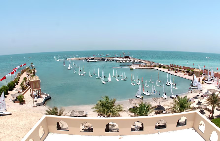 شاطئ خليج البحرين: عنوان الحداثة والتطور