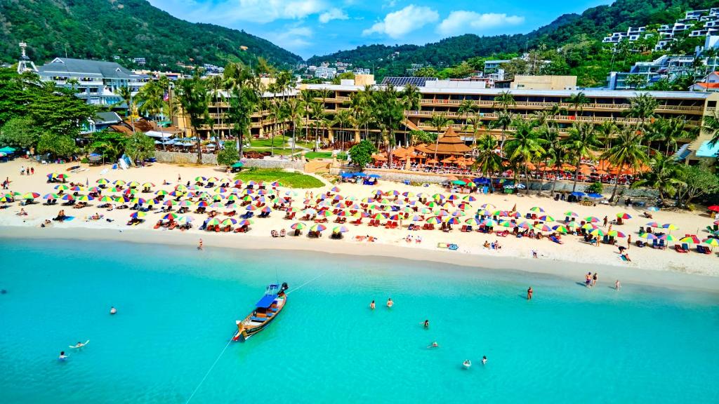 شاطئ كاتا، فوكيت، تايلاند