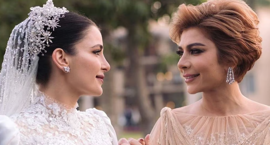 شام الذهبي مع والدتها أصالة