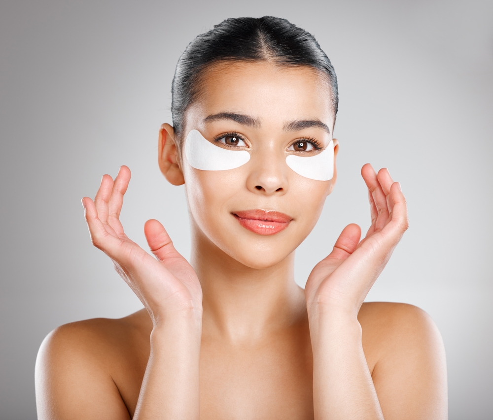 شرائح الكولاجين هي أقنعة موضعية غالباً ما تكون قماشية أو هلامية مشبّعة بمحاليل غنية بالكولاجين