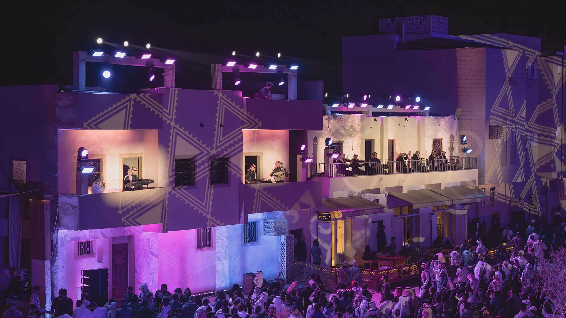 شرفات طنطورة… موسيقى بين الجدران التاريخية