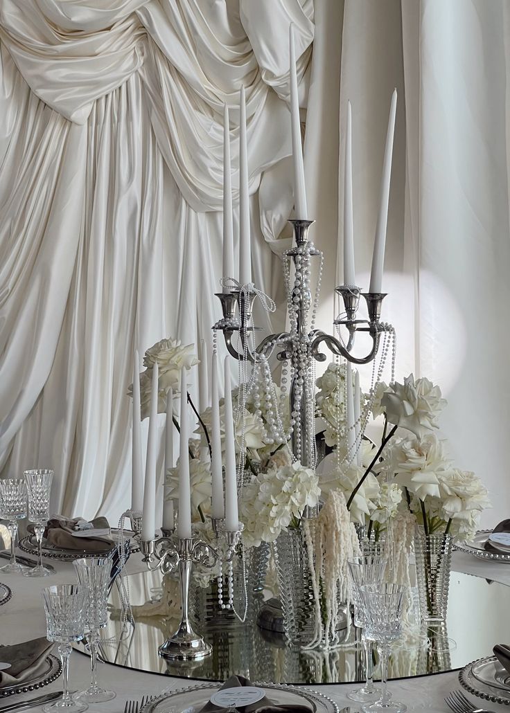 شمعدان من الكروم -الصورة من  Pinterest