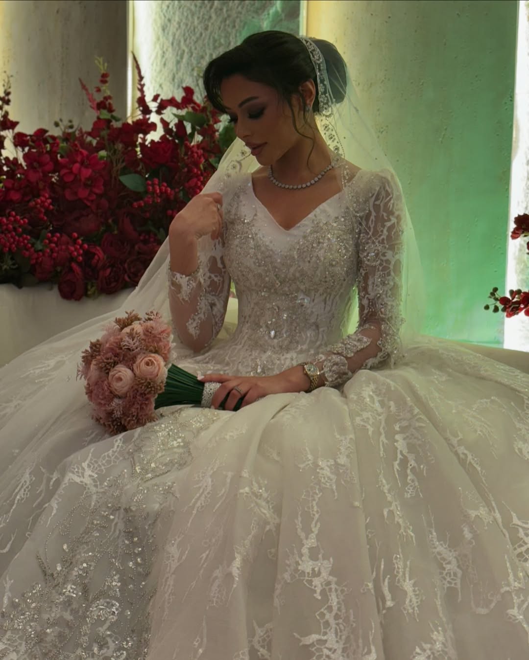 شوق الهادي بفستان الزفاف في مسلسل ابو البنات