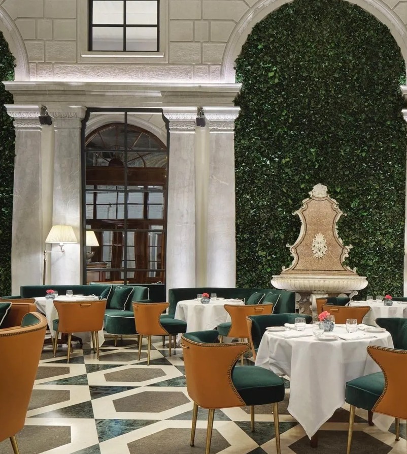 شيبرياني الرياض يقدم لكي تجربة أنيقة بمواصفات مثالية للاحتفال بوالدتك في عيدها 