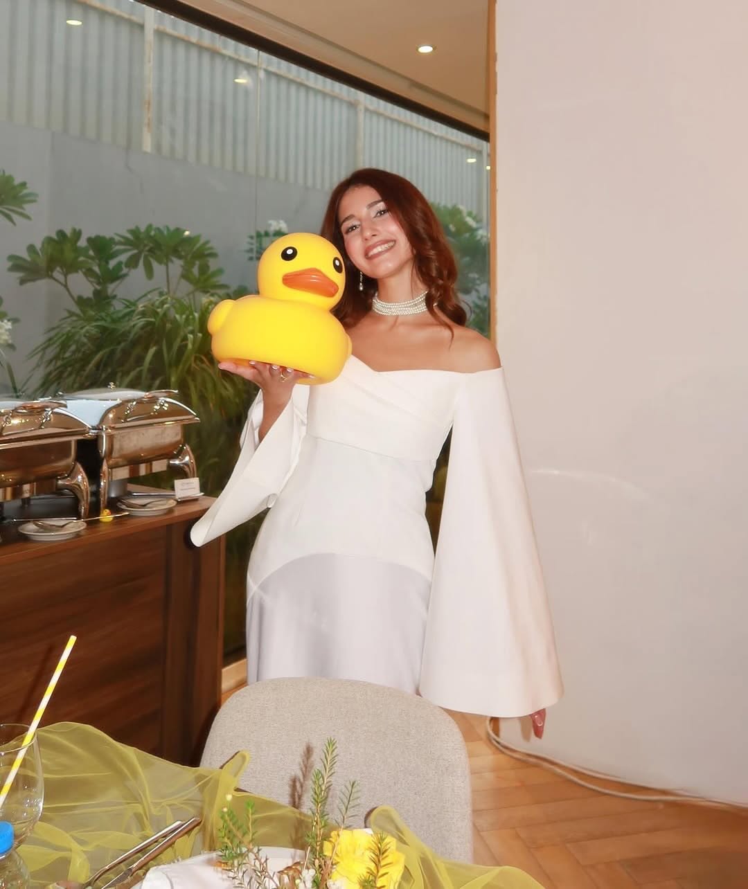 شيرين بيوتي استوحت حفل وداع عزوبيتها من لون البط