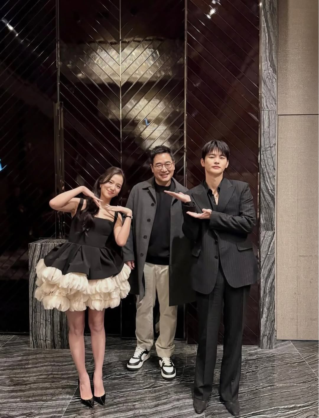 صناع مسلسل "حبيب عند الطلب"؟