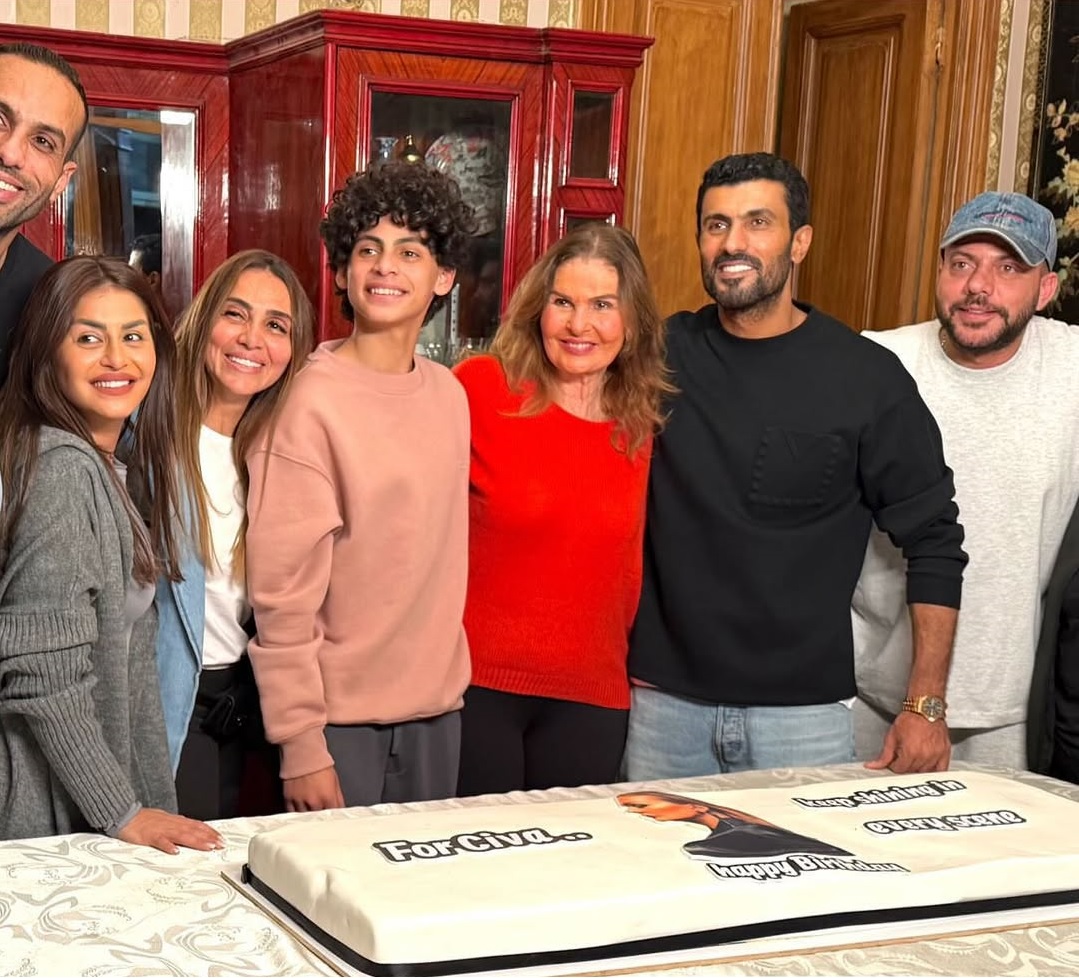 صناع مسلسل "قلب شمس" يحتفلون بـ يسرا