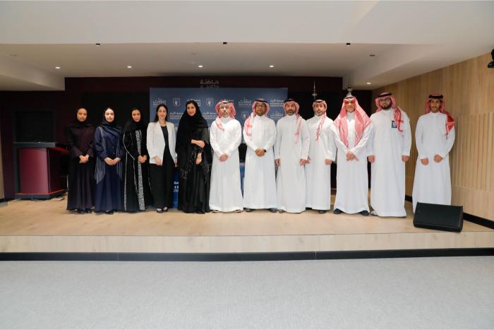 صورة جماعية ضمن مراسم توقيع اتفاقية التعاون