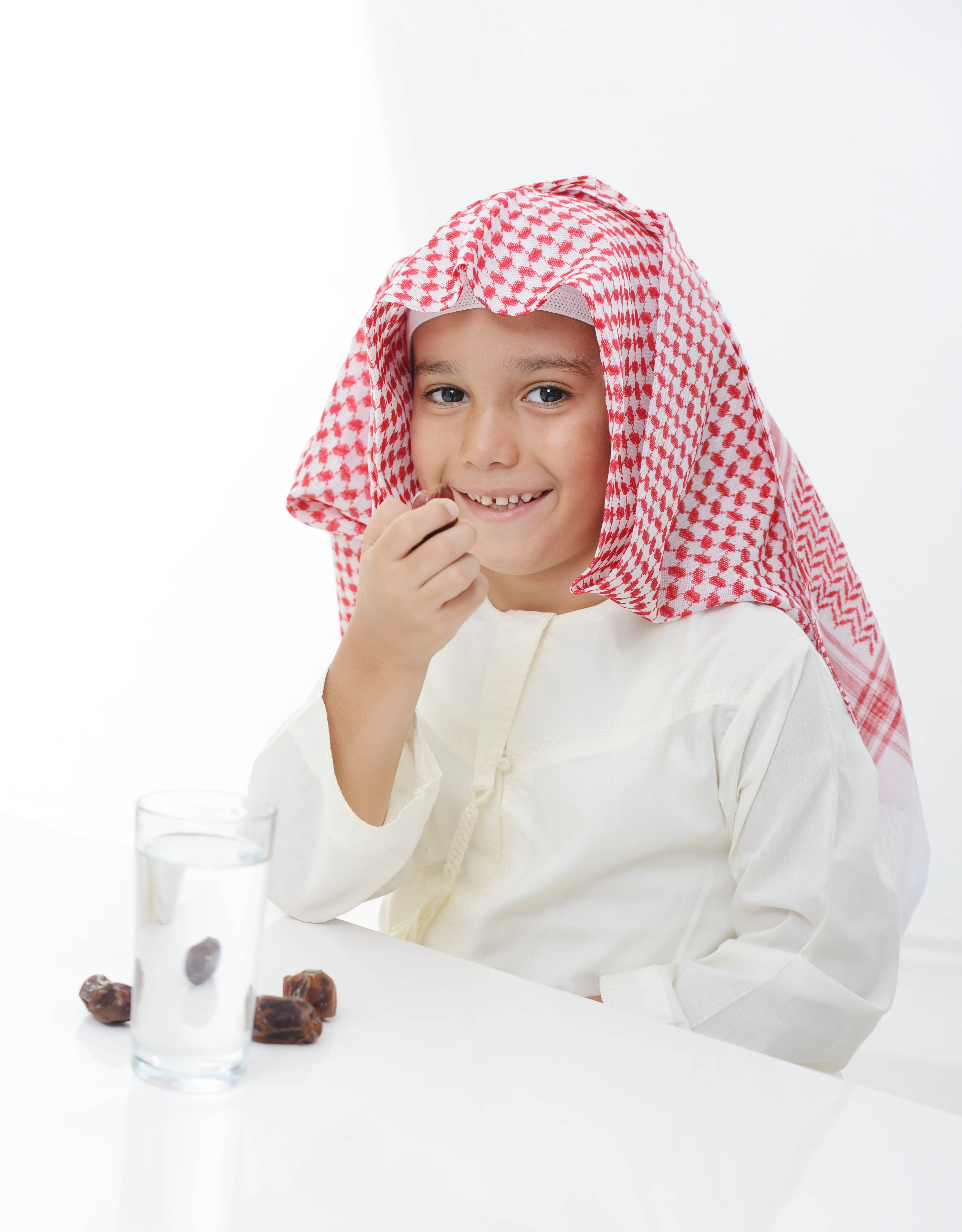 صيام الطفل لأول مرة يجب أن يكون تدريجيًا