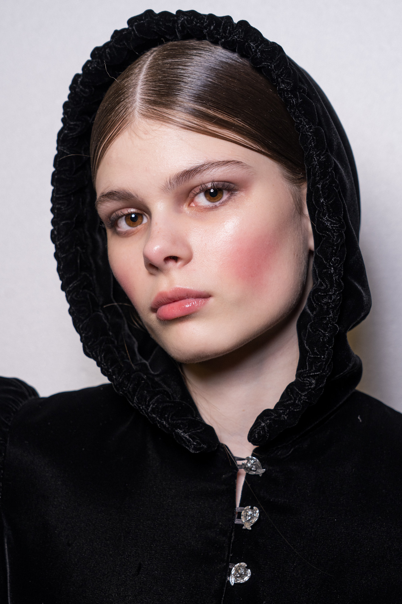 صيحة البلاشر المشمشي القوي من دار Enfants Deprimes