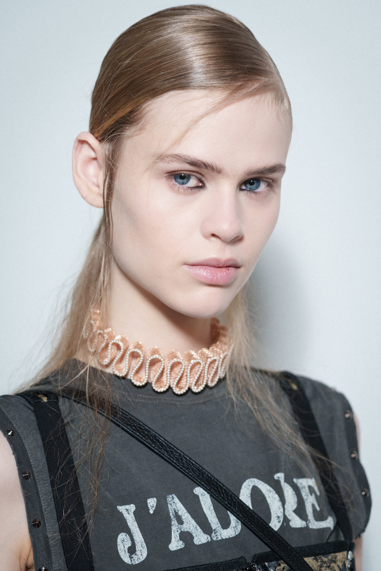 صيحة الخطوط السوداء على الجفون الداخلية من Dior