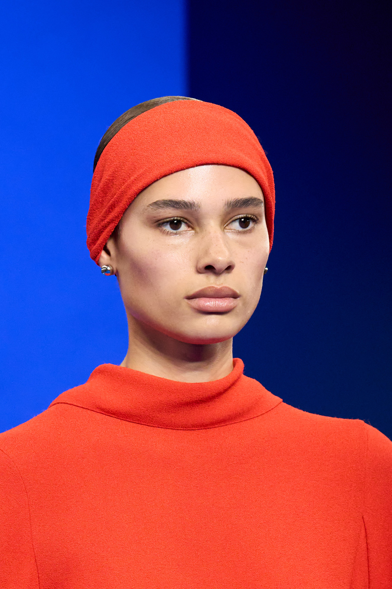 صيحة الفولار الرفيع مع الكعكة من دار Lanvin