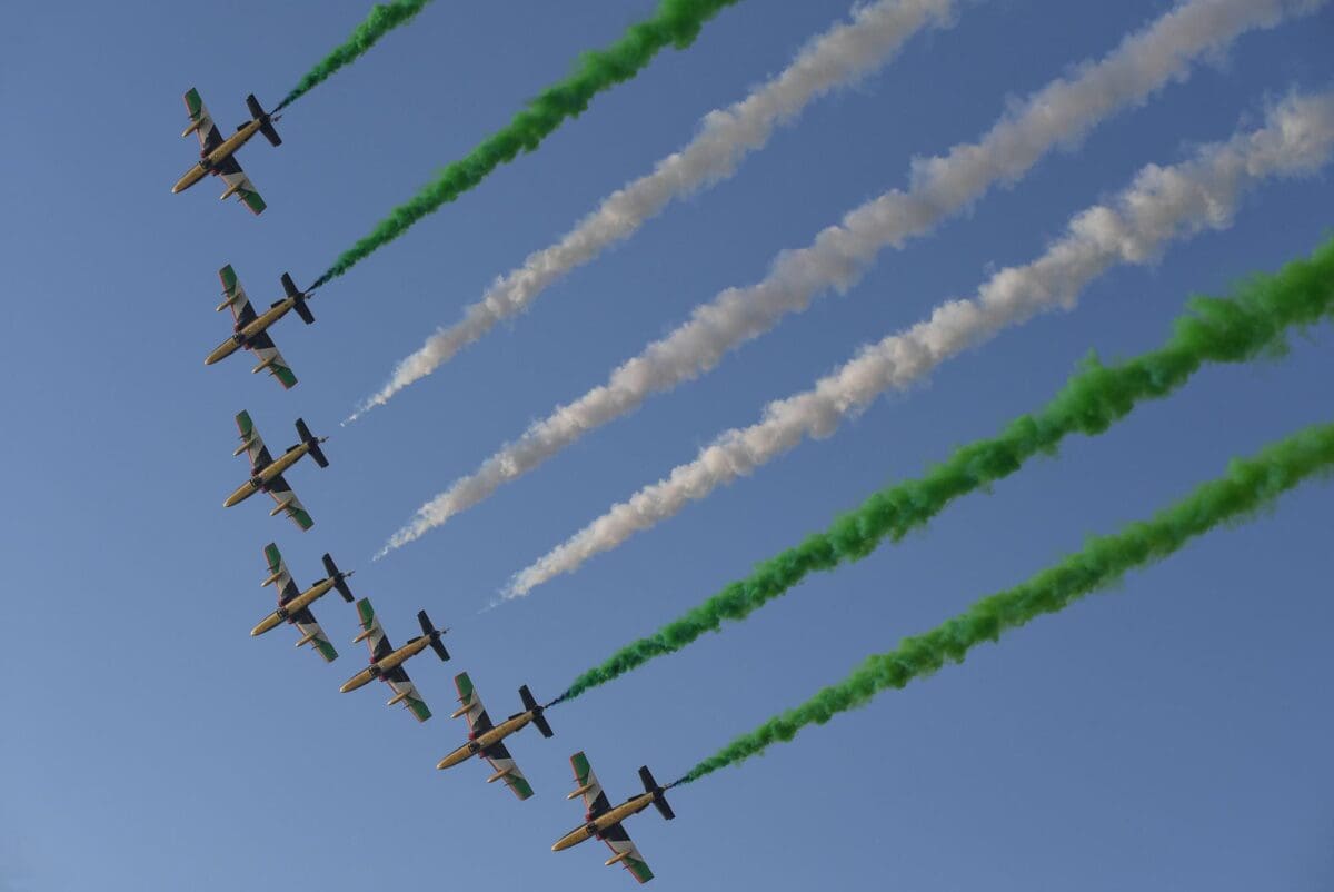 طائرات القوات الجوية الملكية السعودية وعروض ساحرة في اليوم الوطني السعودي 95