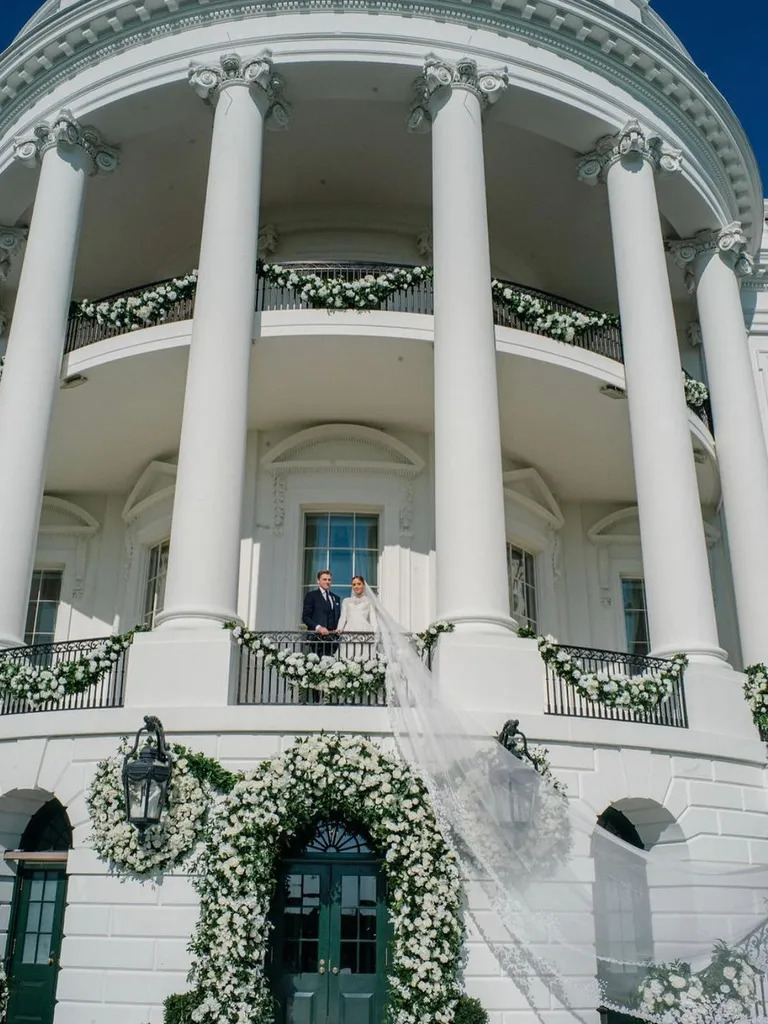 طرحة زفاف نعومي بايدن Naomi Biden من تصميم رالف لورين Ralph Lauren