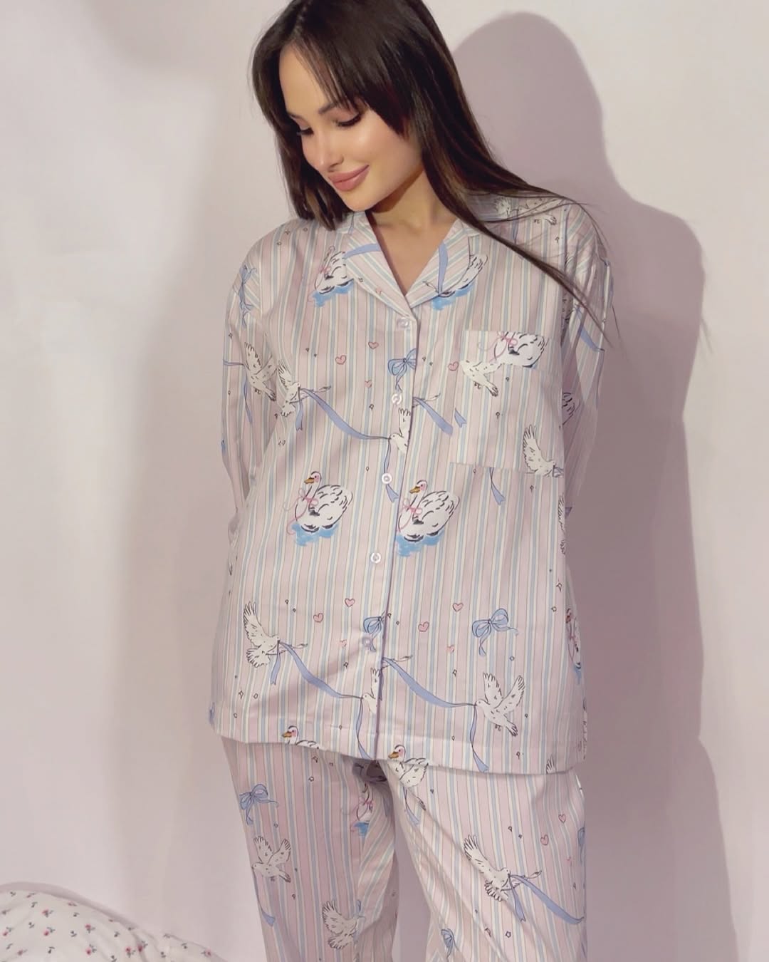 طقم بجاما Swan Ceremony من Sakura Studio