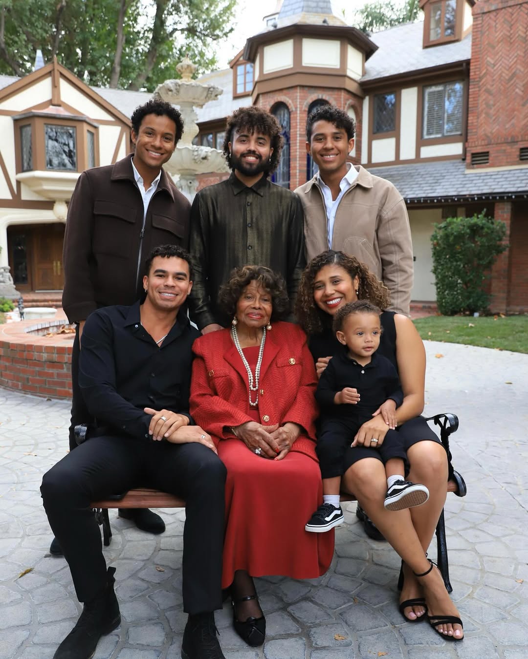 عائلة مايكل جاكسون تساند جعفر