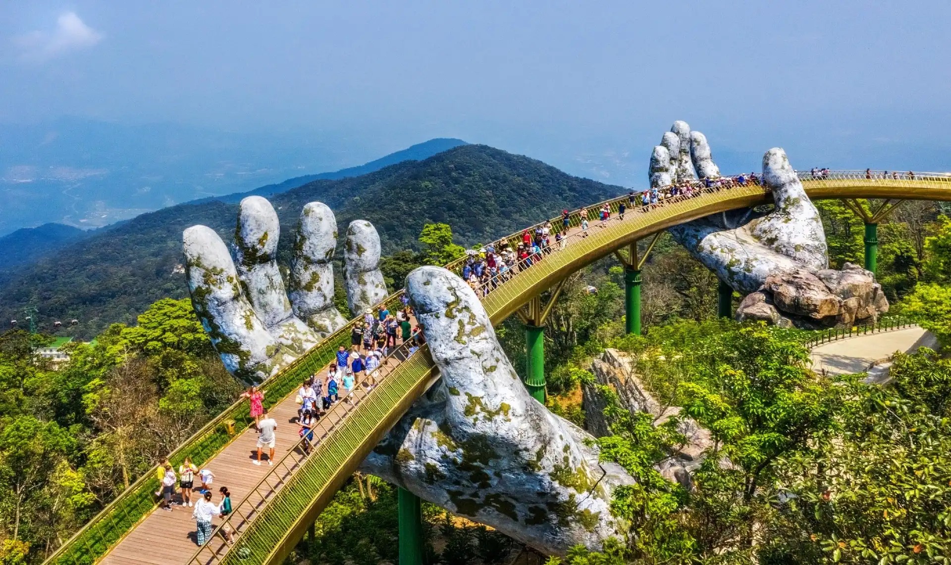 عالم صن بانا هيلز دانانج