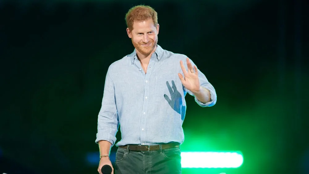 عام 2021 أن الأمير هاري باع مذكراته لدار نشر بينجوين راندوم هاوس