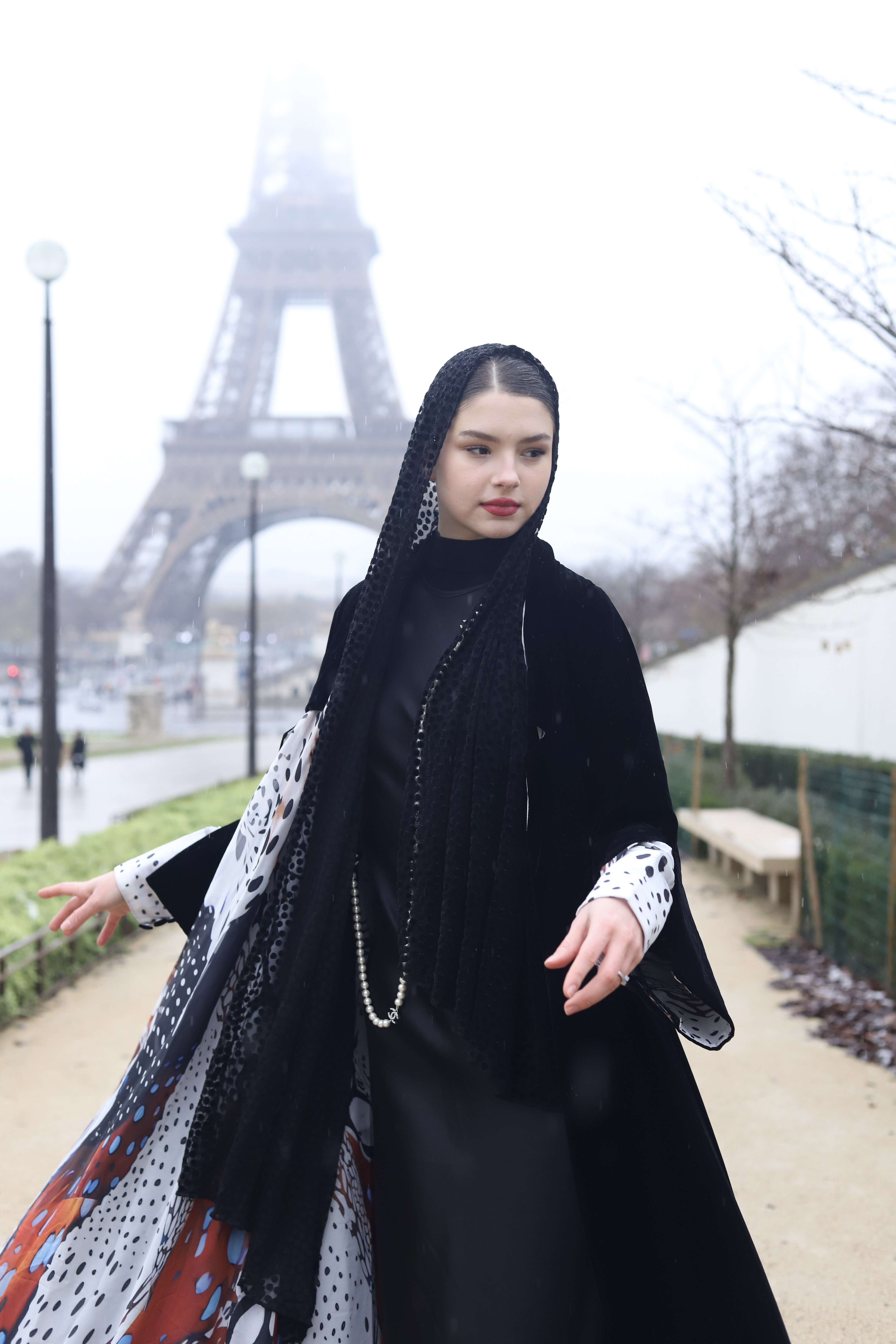 عباءة مبطنة بطبعة مميزة من العلامة السعودية GA Abaya