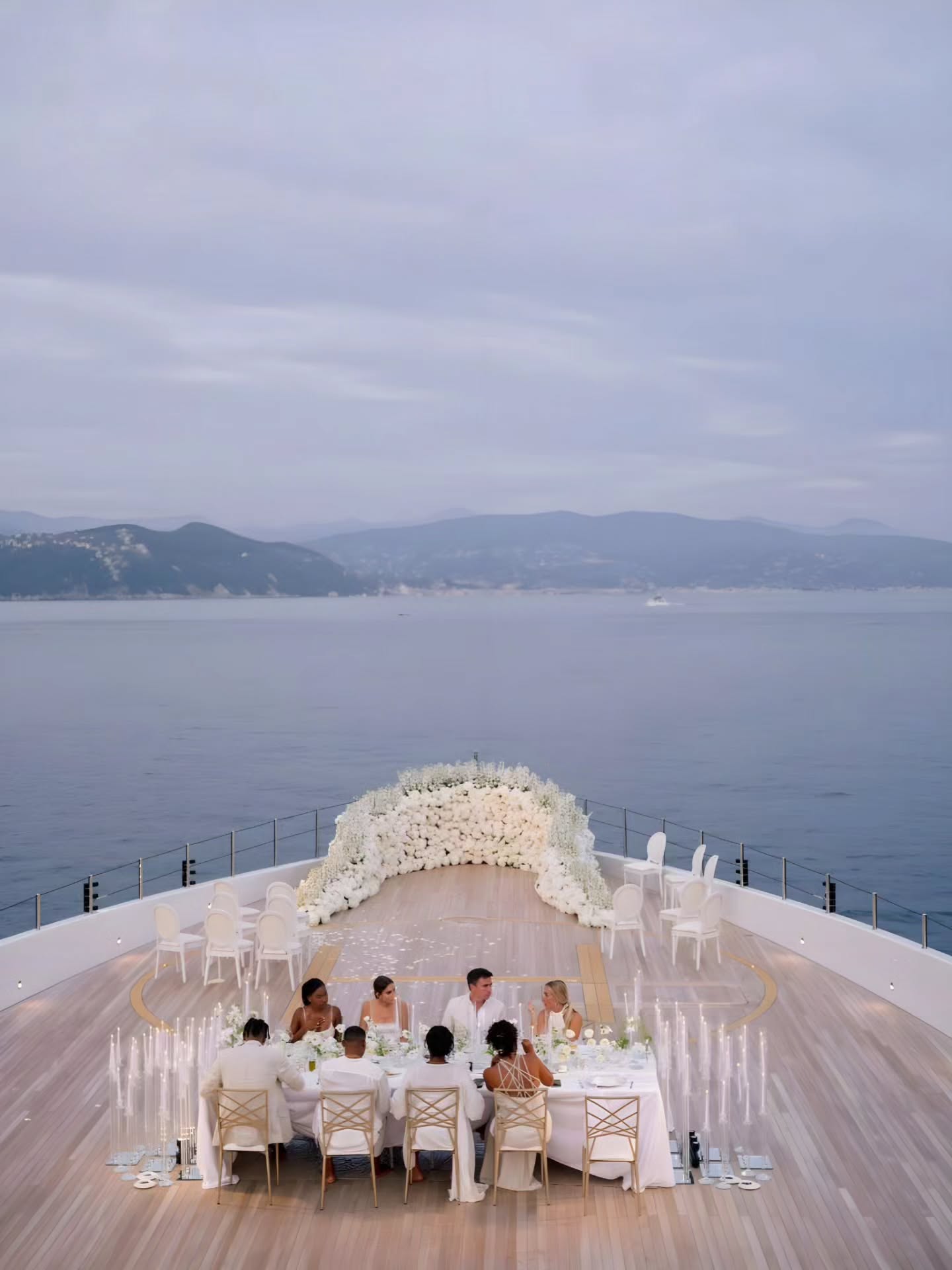 عدد ضيوف أقل ولحظات حميمة أكثر