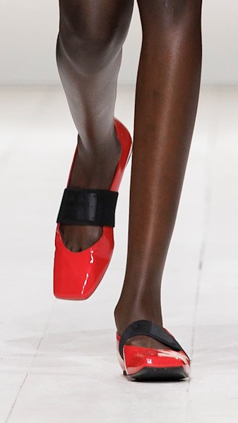 عرض الأزياء الجاهزة من Givenchy لربيع وصيف 2026