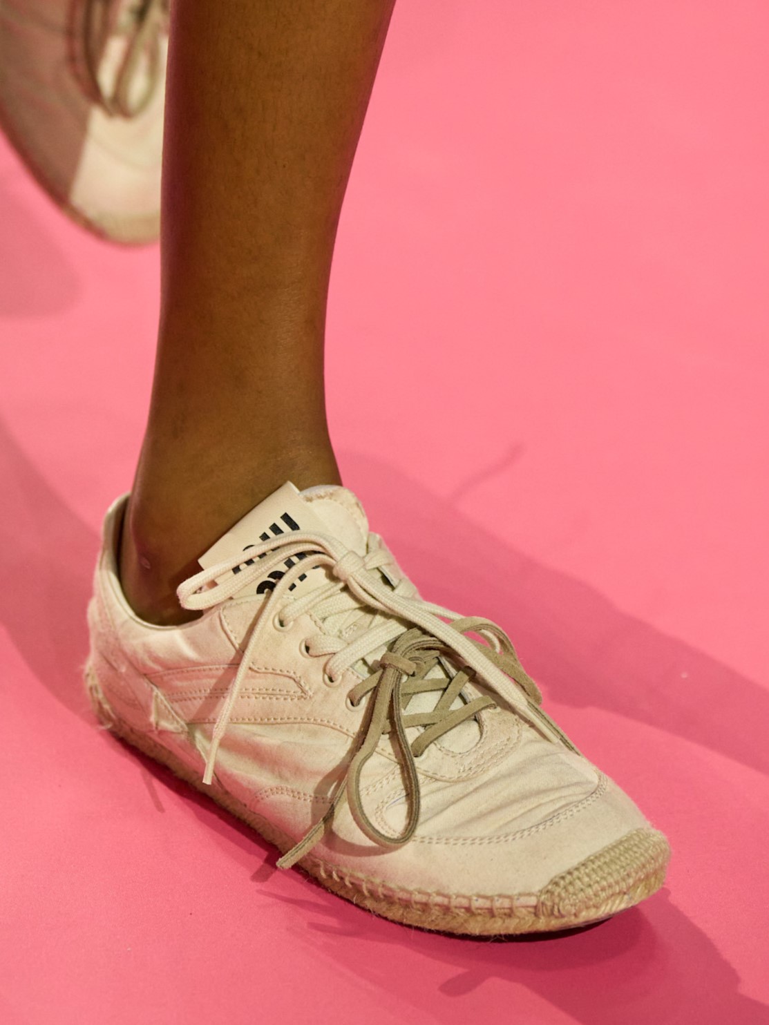 عرض الأزياء الجاهزة من Miu Miu لربيع وصيف 2026