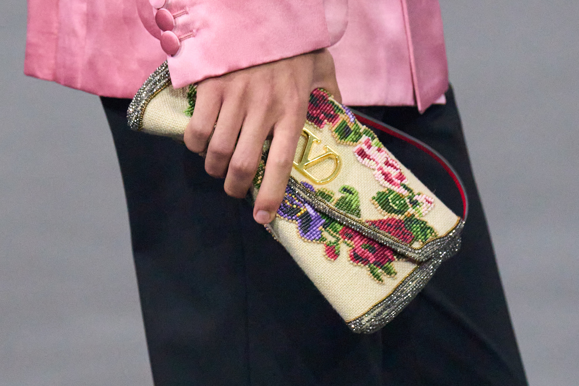 عرض الأزياء الجاهزة من Valentino لربيع وصيف 2026