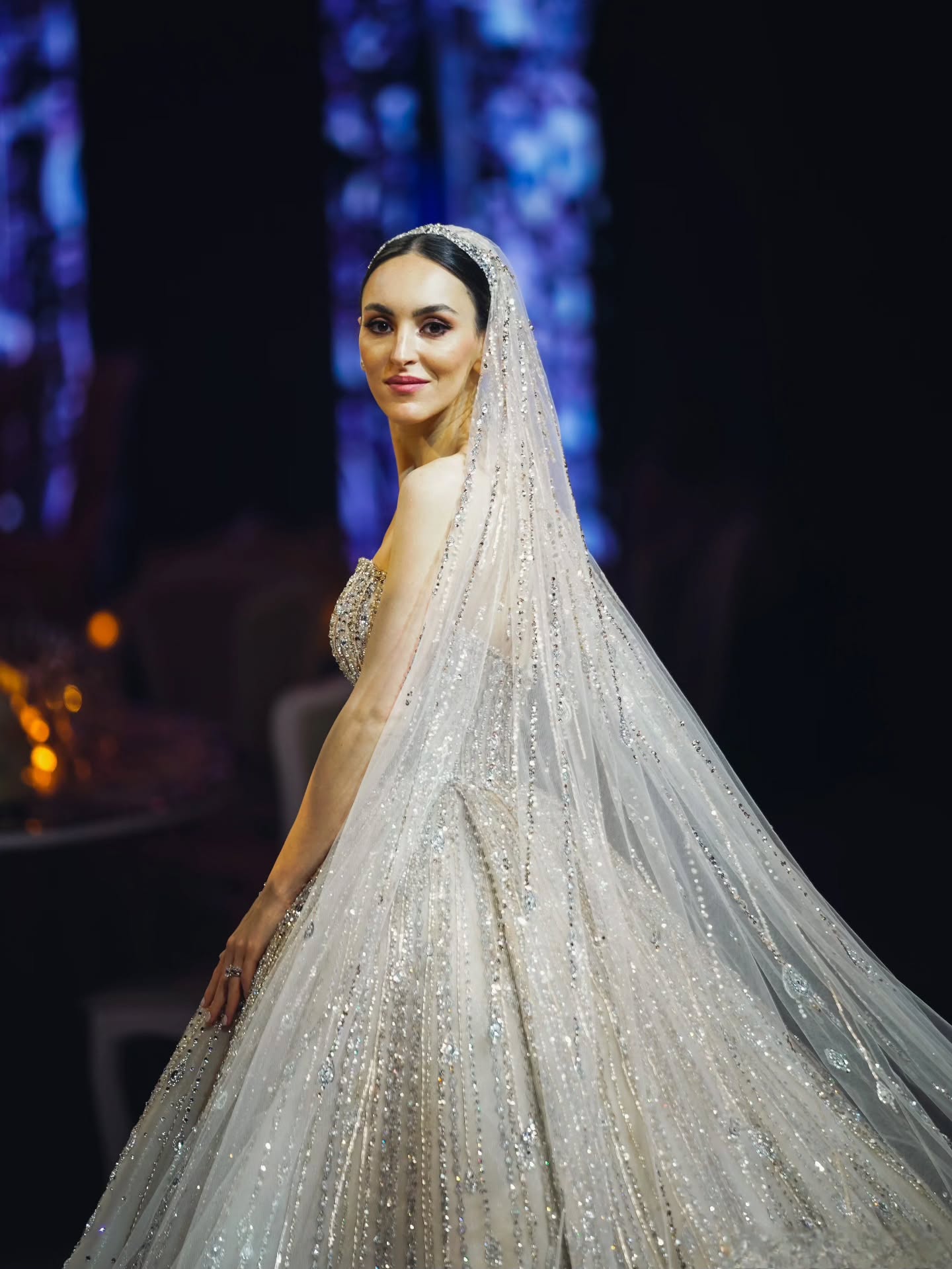 عروي زهير مراد بفستان وطرحة