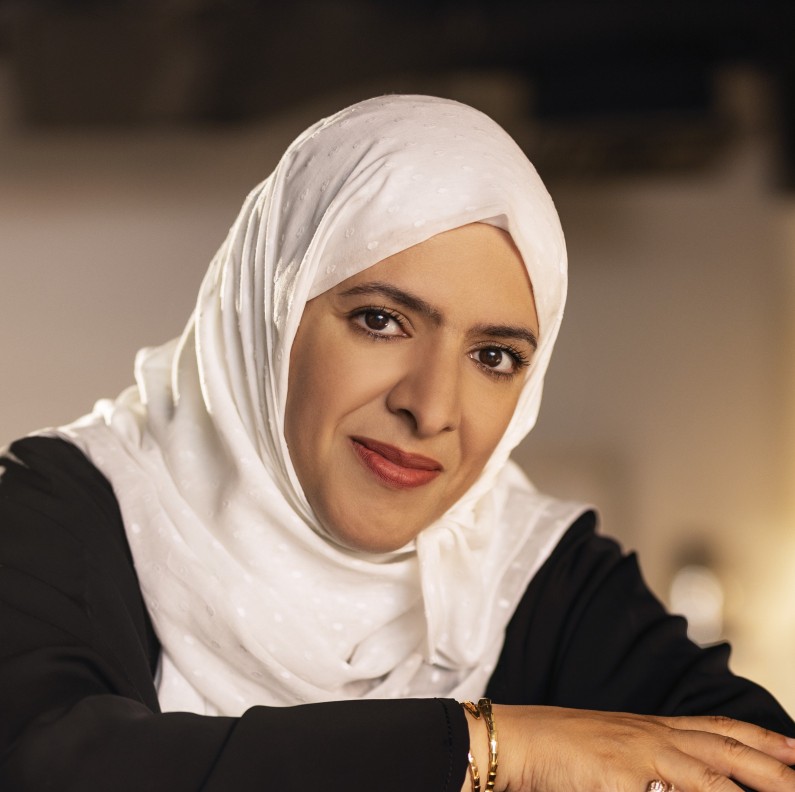 عزة القبيسي