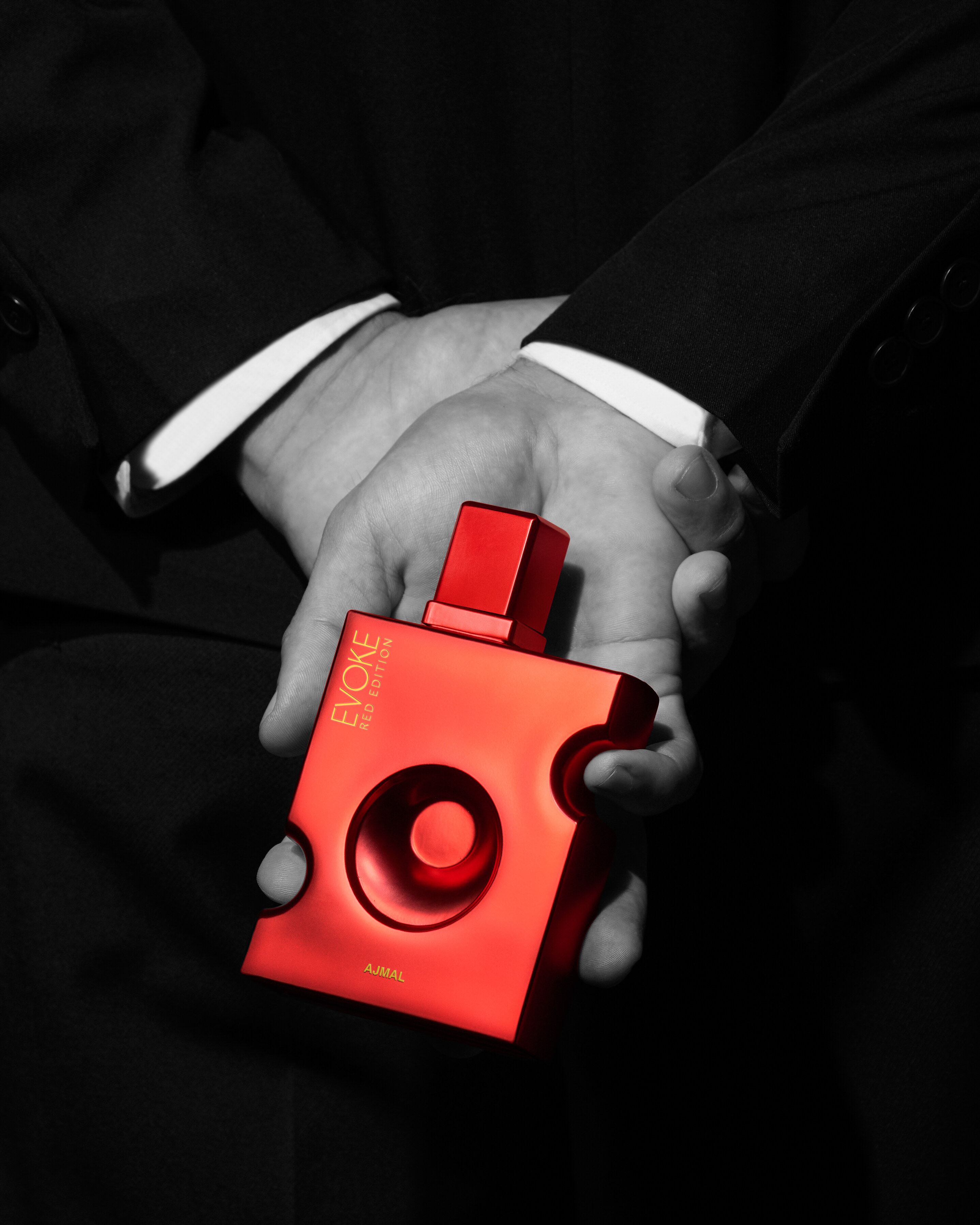 عطر إيفوك ريد للرجال من علامة أجمل