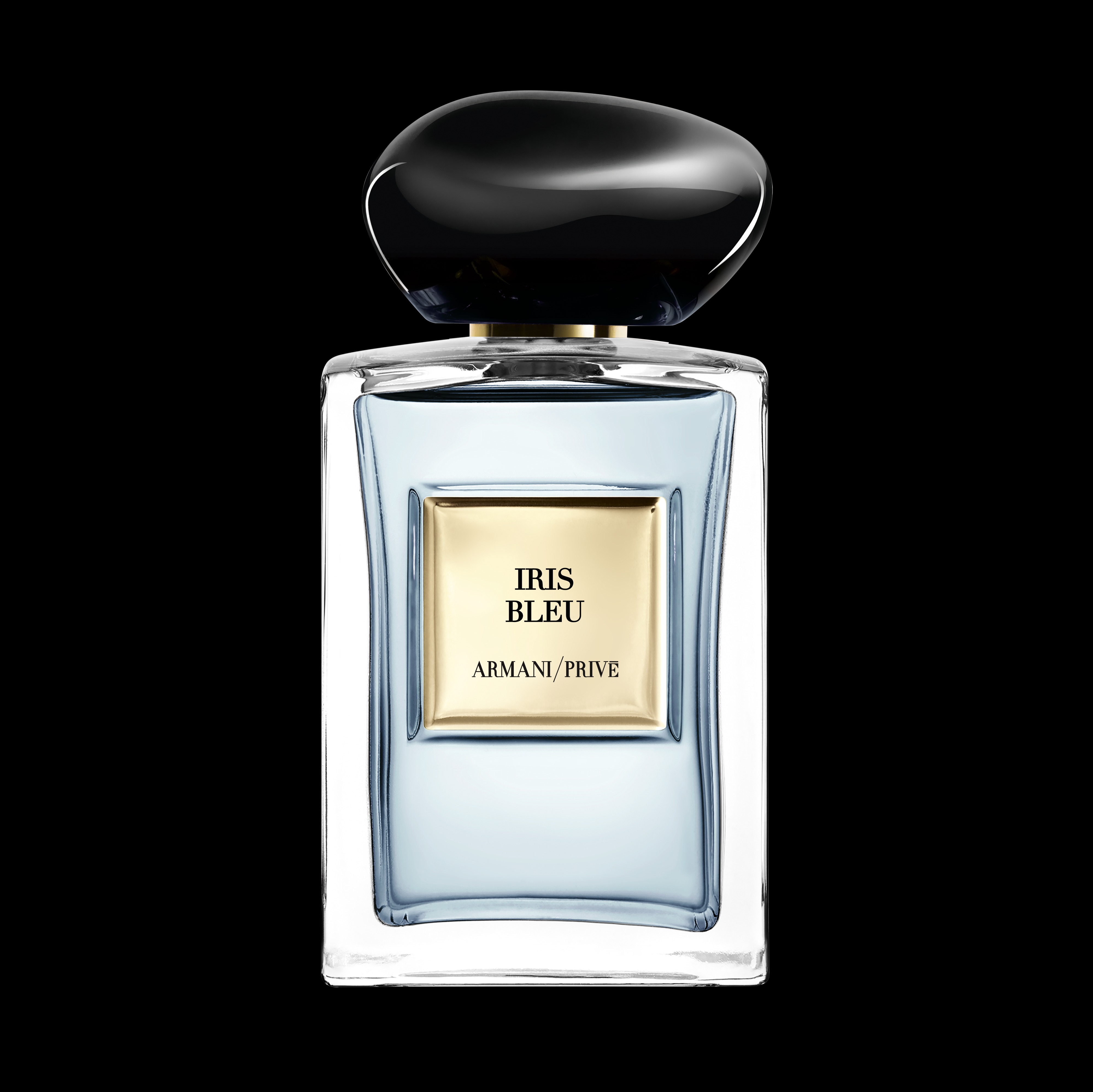 عطر ايريس بلو عطرٌ يجسّد التدرّجات الزرقاء الرائعة لمياه البحر الأبيض المتوسط من علامة جورجيو أرماني