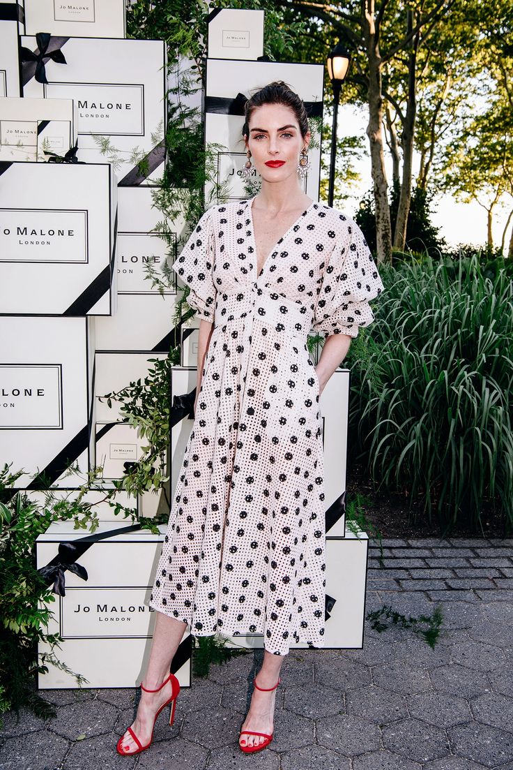 عطر زفاف هيلاري رودا Hilary Rhoda- عطر Jo Malone Red Roses