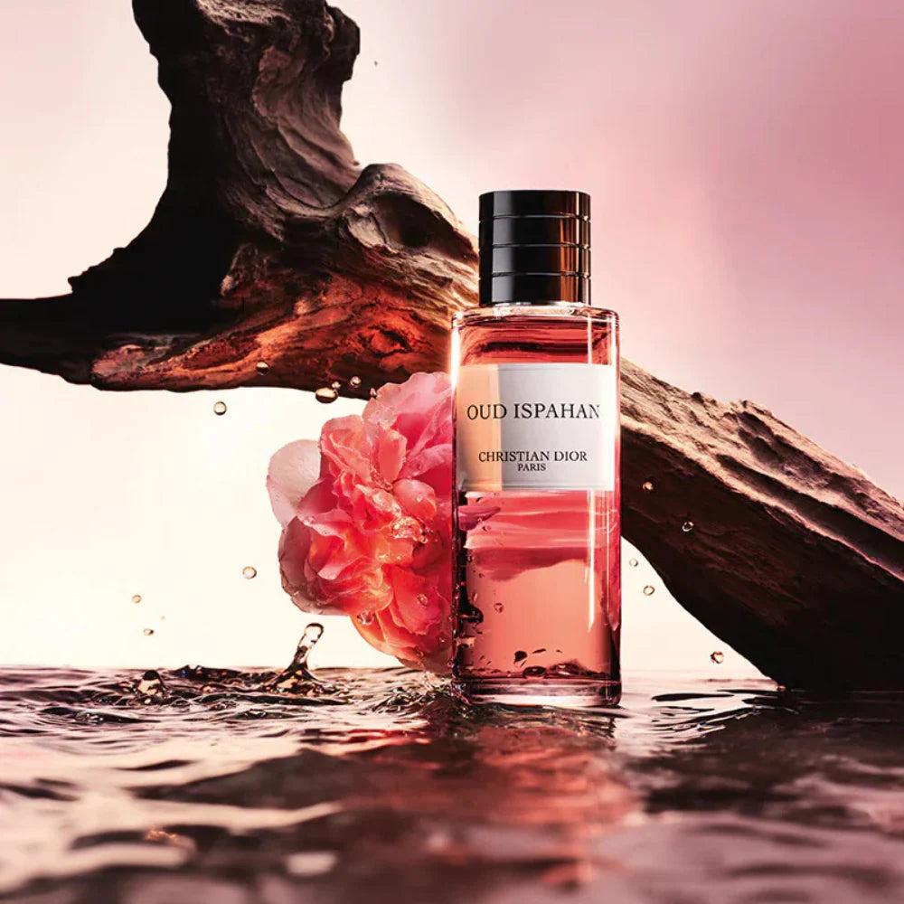 عطر لفتنا Oud Ispahan من Dior