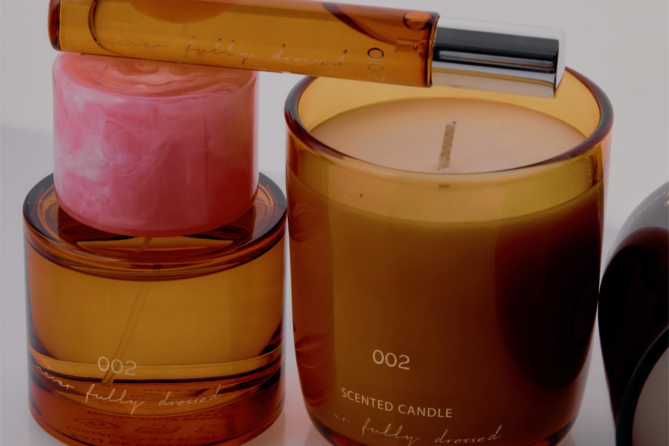 عطر 002 - عطر نهاري منعش بعبق الفاكهة يعزّز الشعور بالتفاؤل نيفر فولي دريسد