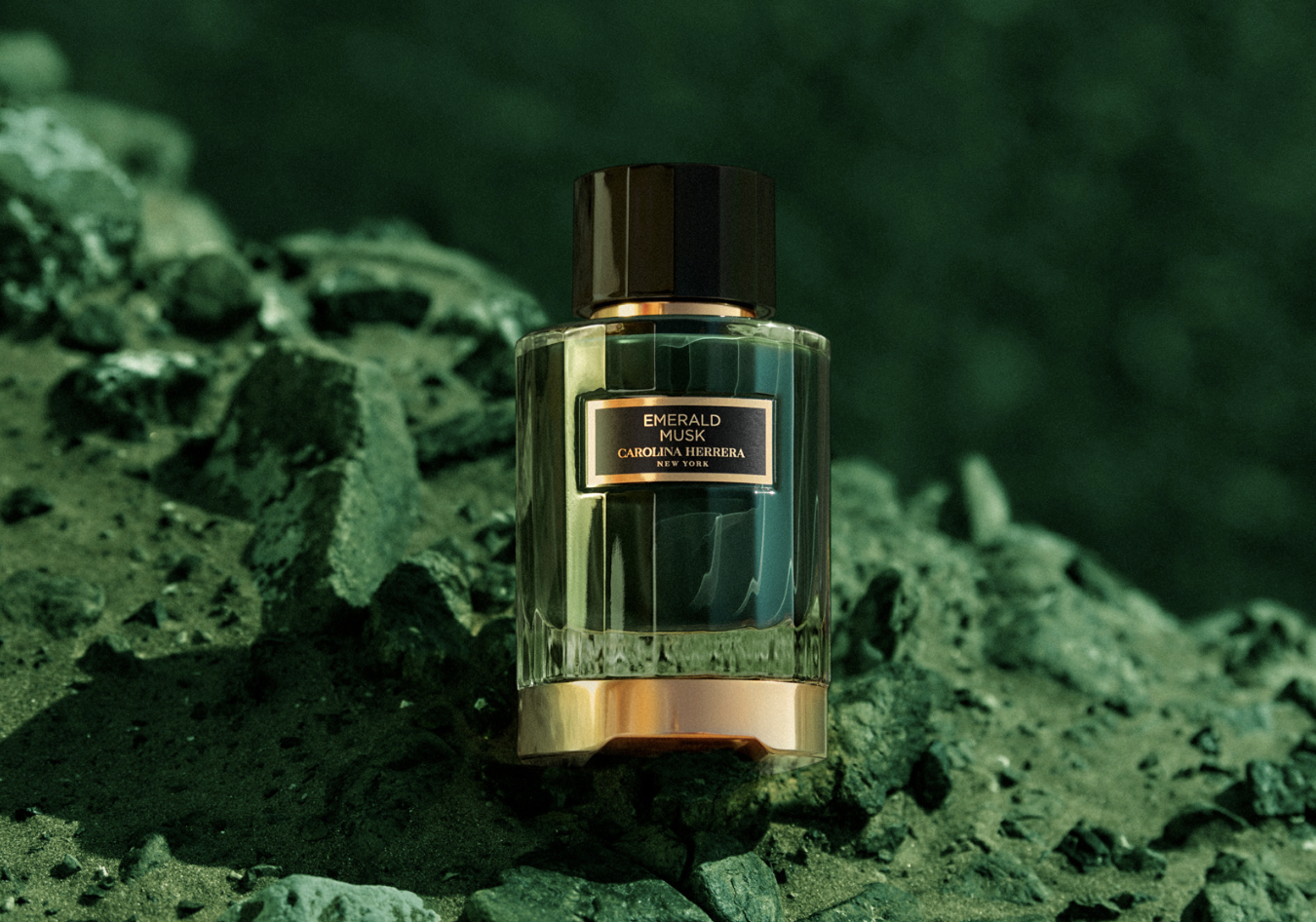 عطر Emerald Musk من علامة Herrera Beauty