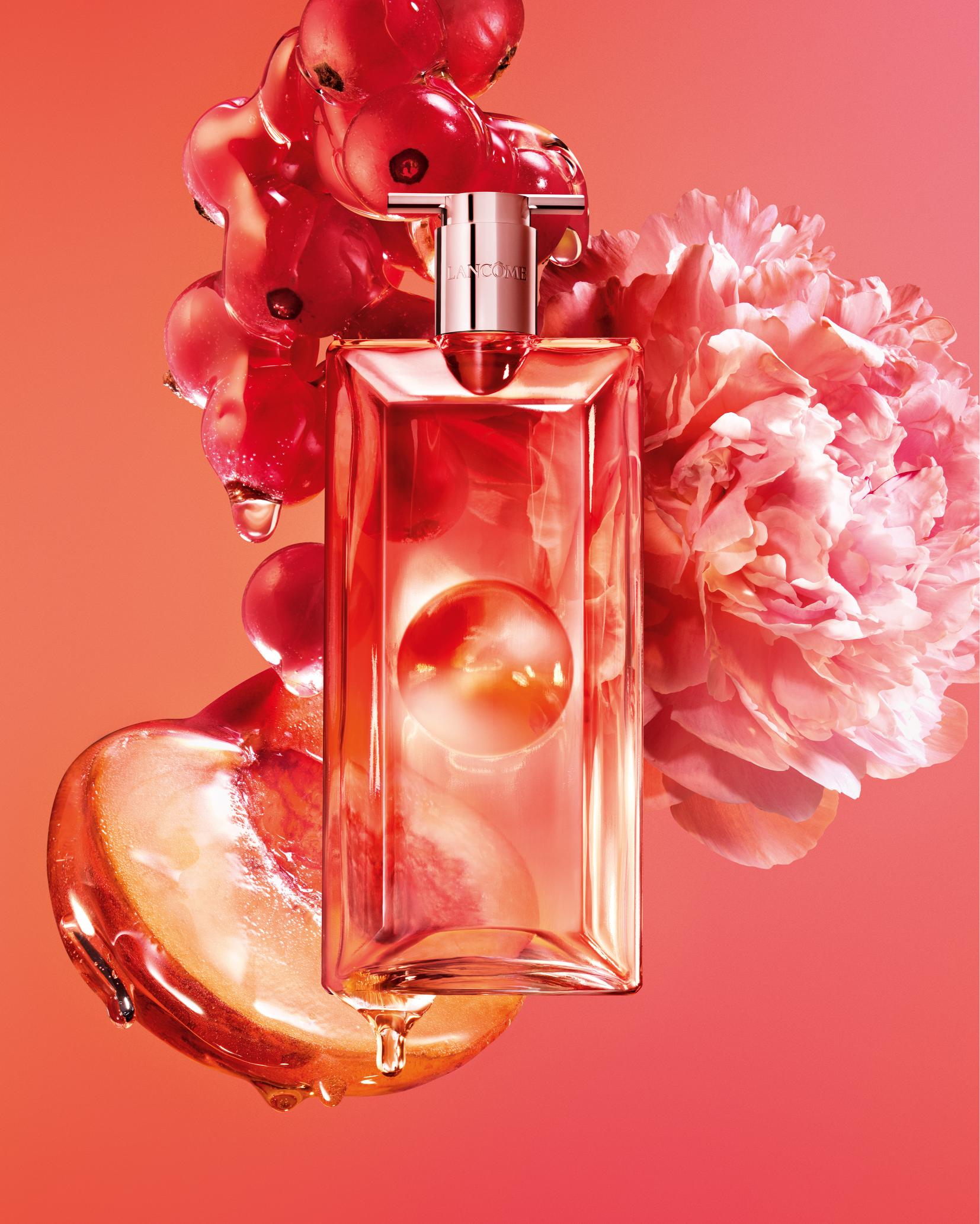 عطر IDÔLE PEACH ‘N ROSES الجديد الذي يفوح بنفحات الدرّاق من لانكوم