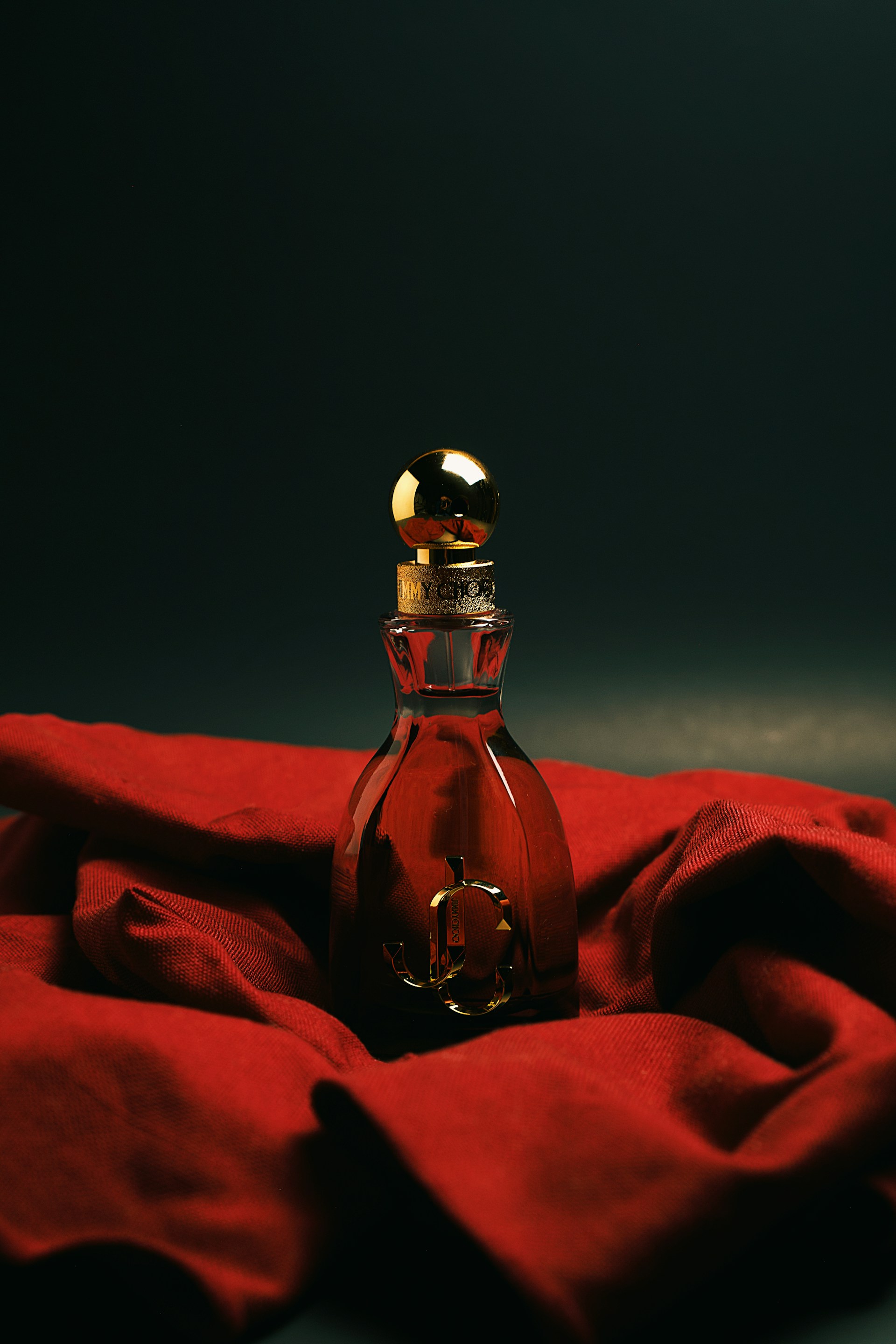 عطركِ المصنوع منزليًا بمكونات تحاكي ألحانكِ المفضلة هو توقيعكِ غير المرئي لشخصية ترويها أنفاسكِ بين الحضور في الحفلات الموسيقية