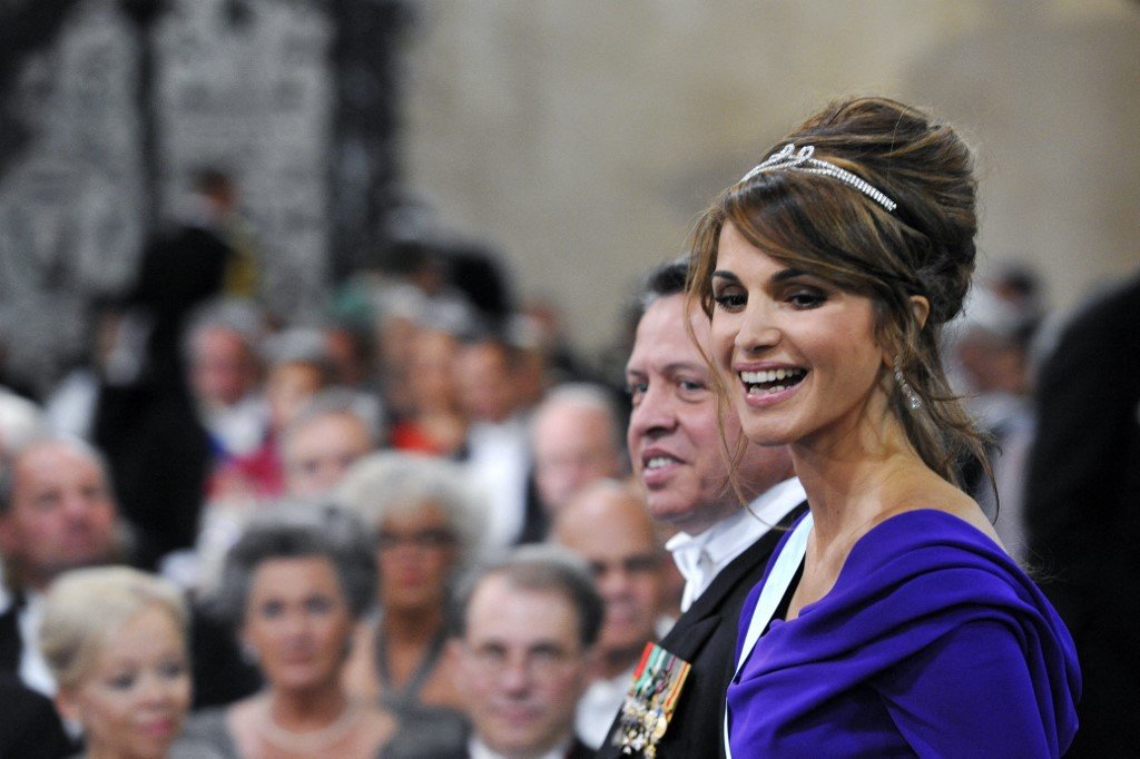 الملكة رانيا بعقال Boucheron Bracelet Tiara ذو التصميم البسيط