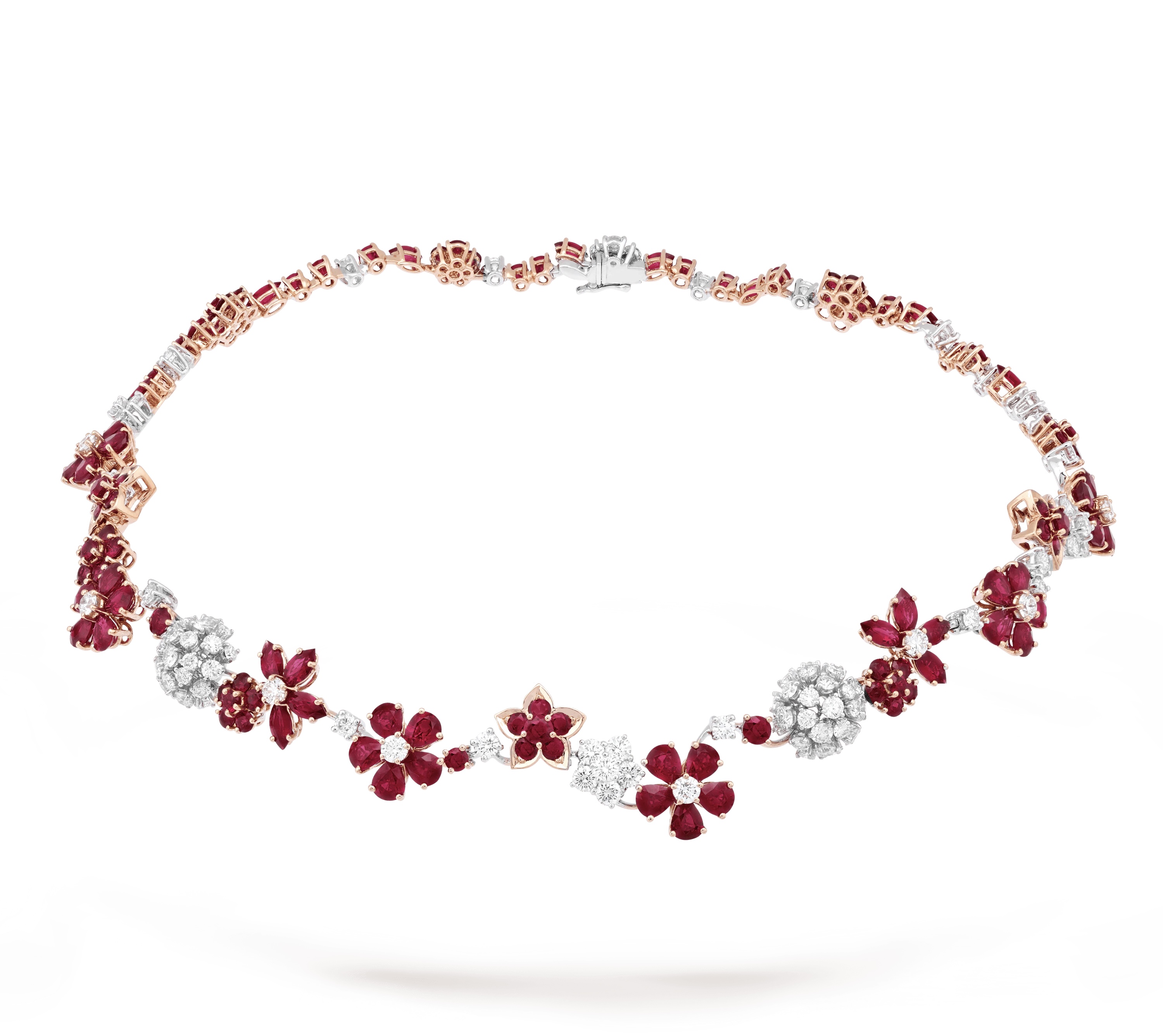 عقد صيفي من فان كليف أند آربلز Van Cleef & Arpels