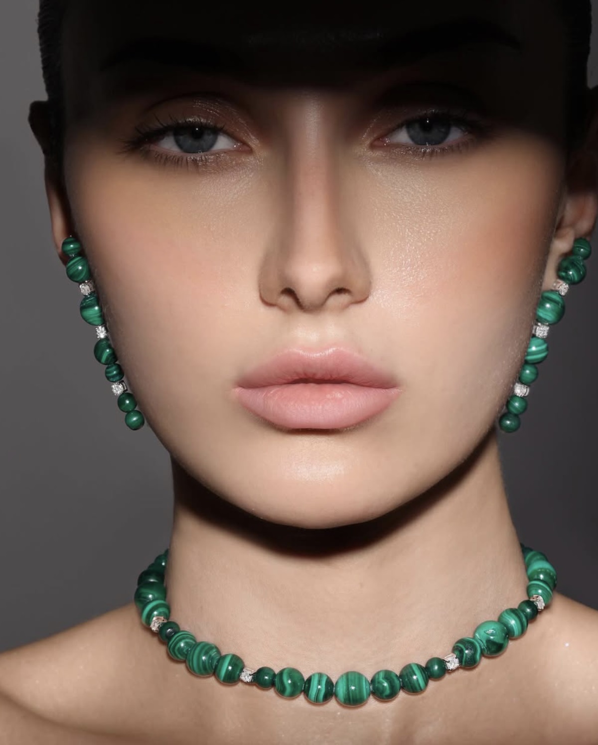 عقد من الملاكايت مع ألماس من تصميم Alia Jewelry 