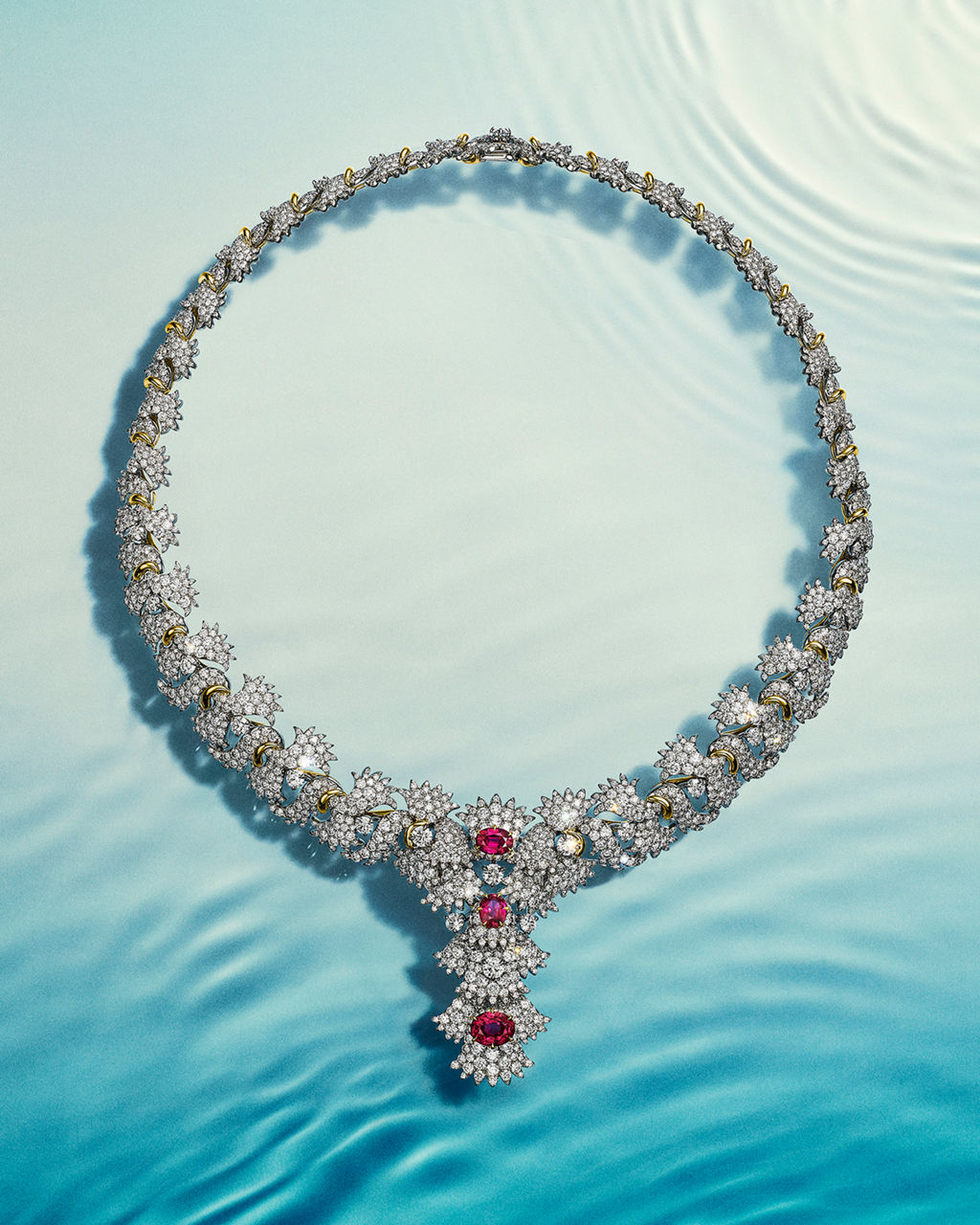 عقد Anemone من إصدارات دار  Tiffany لعام 2025