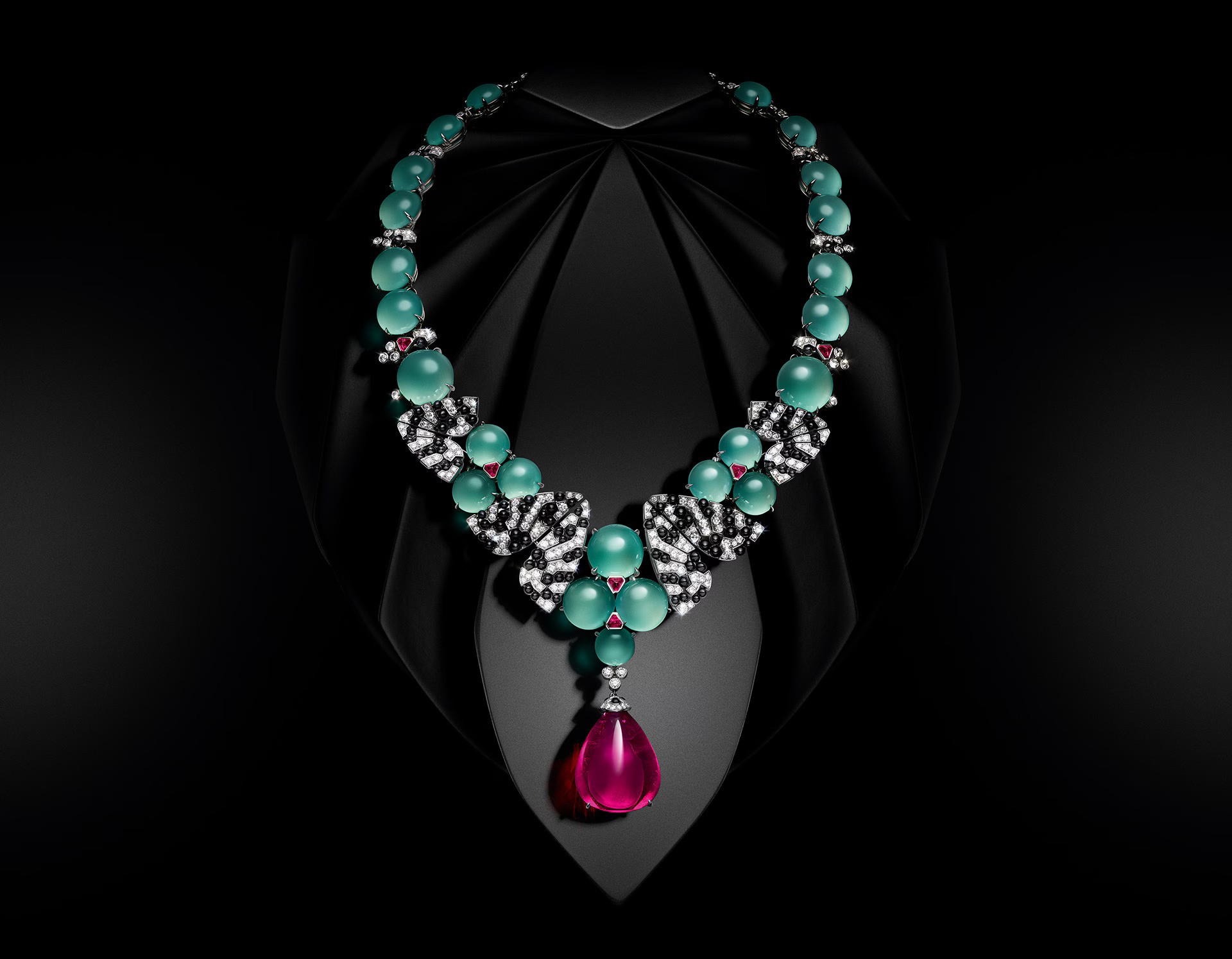 عقد Chryséis من Cartier