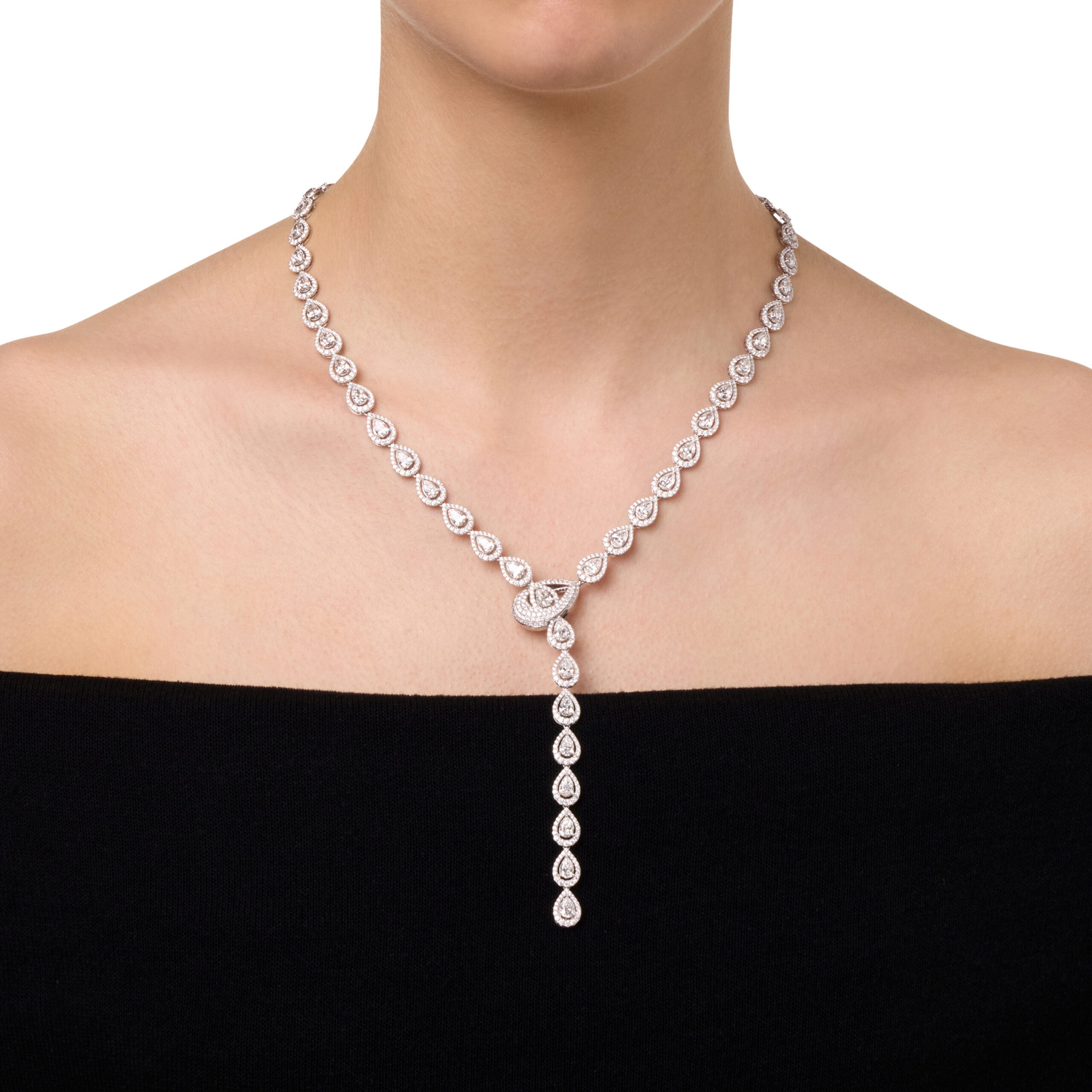 عقد Pear Shaped Adjustable Diamond Drop من Kahawaty Jewels