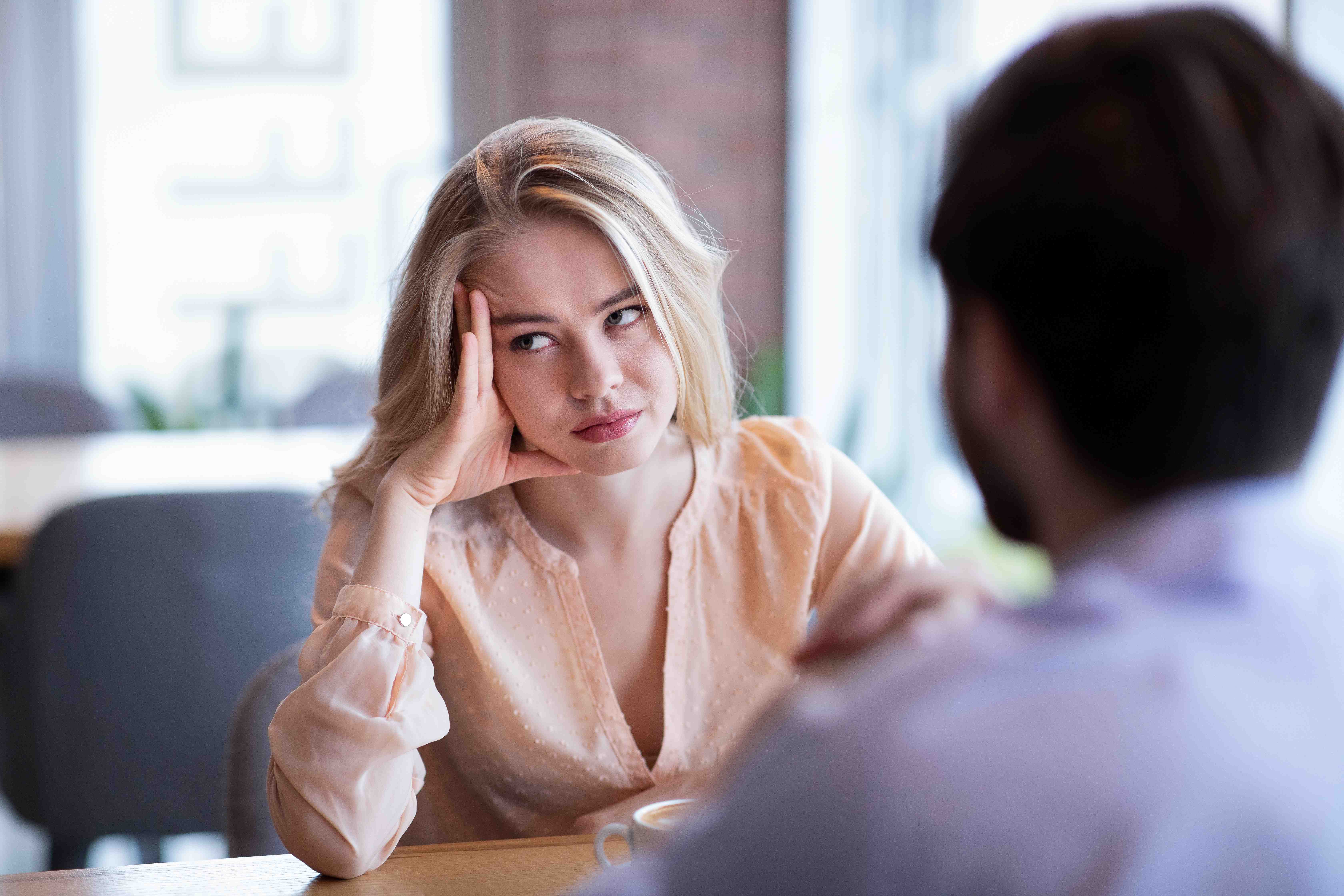 علامات تخبرك أنه يريد الزواج منكِِِ  من بينها الوضوح والصدق
