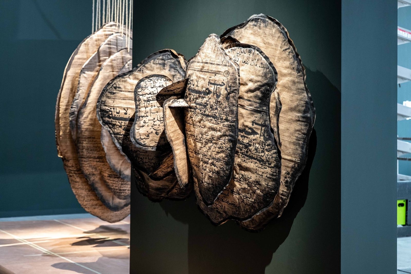 عمل الفنانة منال الضويان